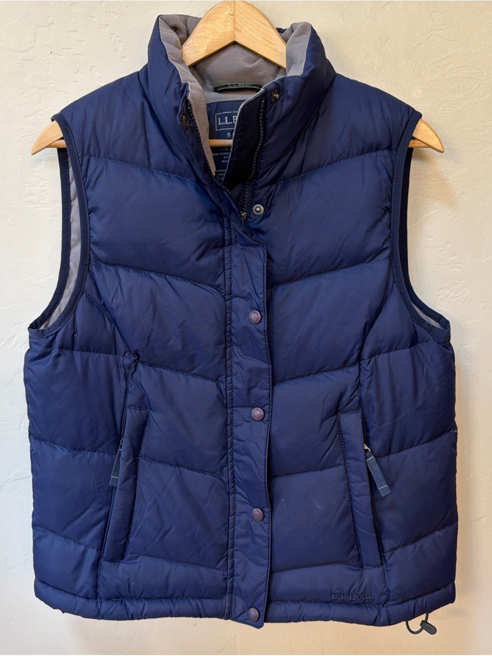 LL Bean Womens Navy Blue Puffer Vest Goose Down Quilted Snap Front SIze Small